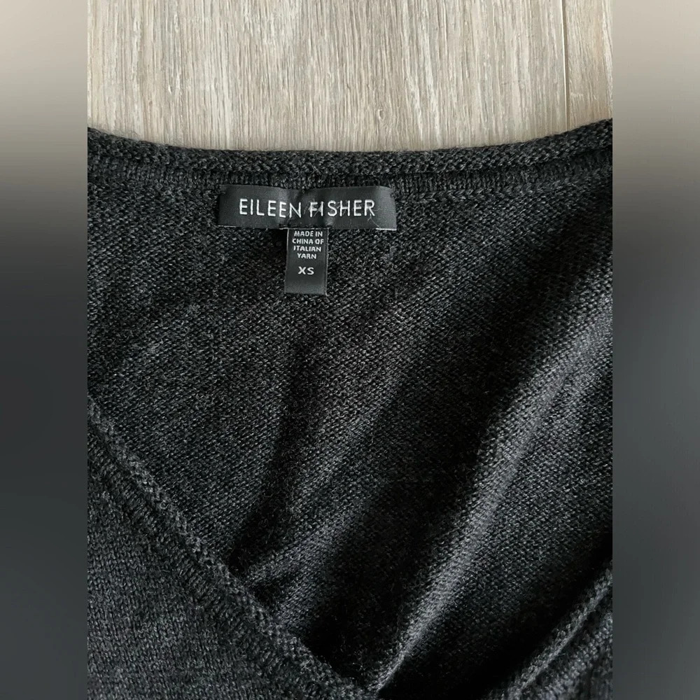 Eileen Fisher Women’s V-Neck Dark Grey Long Sleeve Merino Wool Sweater - Size XS - Picture 4 of 7